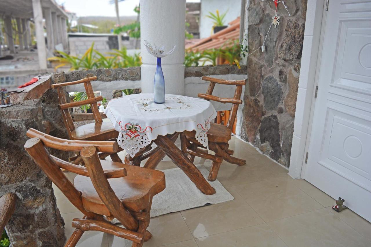 Hostal Cann'S House Puerto Baquerizo Moreno Zewnętrze zdjęcie