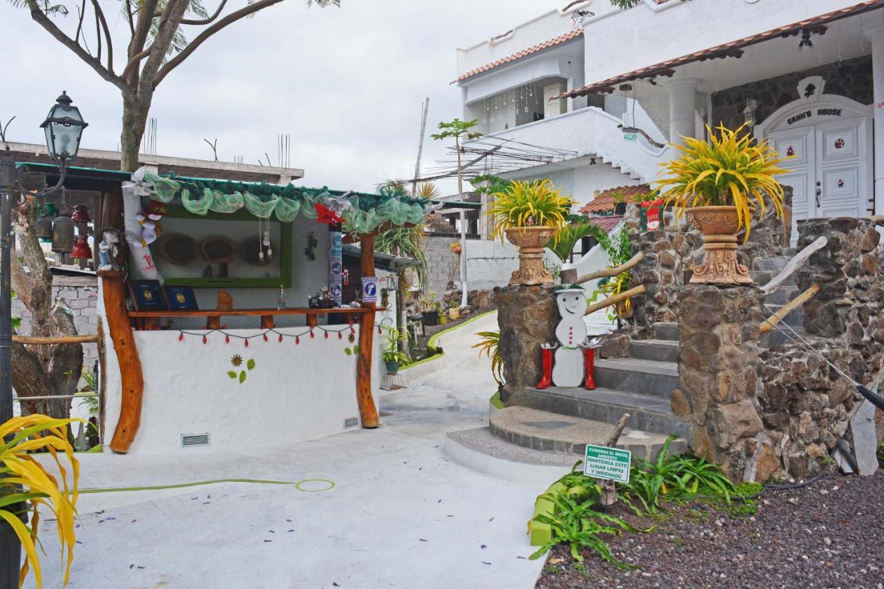 Hostal Cann'S House Puerto Baquerizo Moreno Zewnętrze zdjęcie